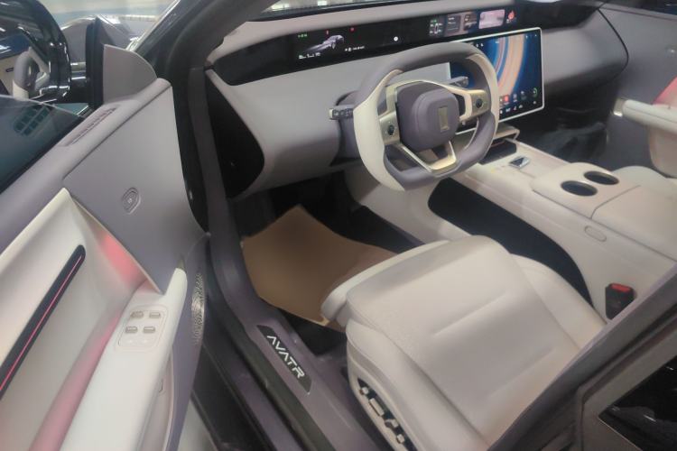 Used Avatr 06 2025 Max All-Electric Version