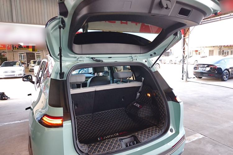 Used AION Y 2023 Plus 510 Smart Edition Trunk