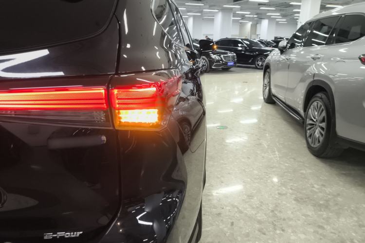 Used Toyota Highlander 2022 Dual-Engine 2.5L Four-Wheel Drive Prestige Version 7 Seats