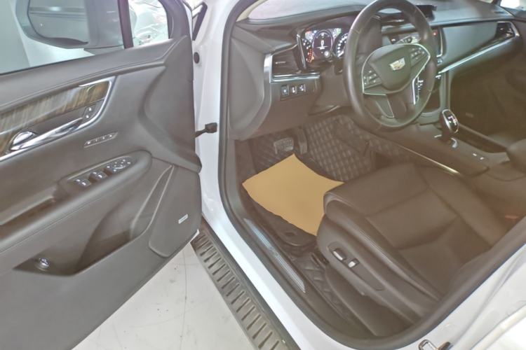 Used Cadillac XT5 2018 25T Luxury Model