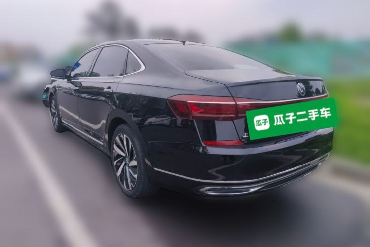 Used Volkswagen Passat 2022 330TSI Luxury Edition Rear Left 45 Deg