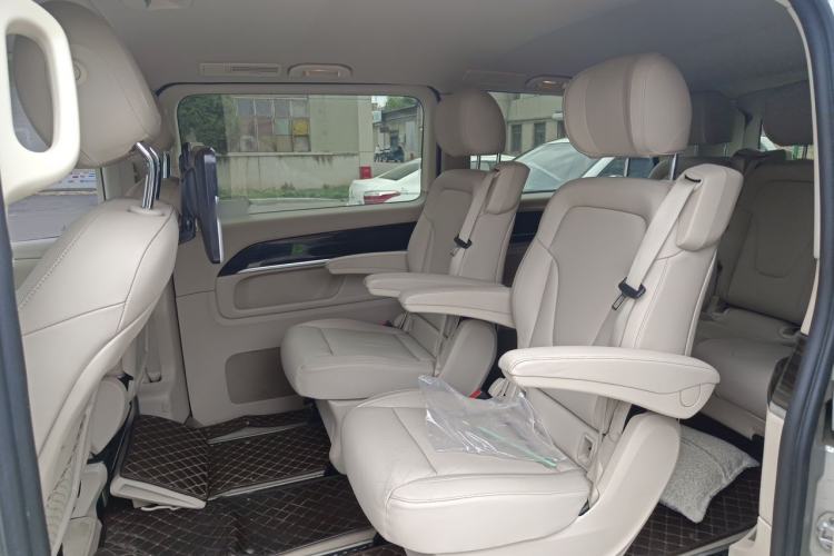 Used Mercedes-Benz V-Class 2016 V 260 Avantgarde Edition