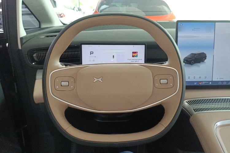 Used XPeng X9 2024 702 Ultra-Long Range Max
