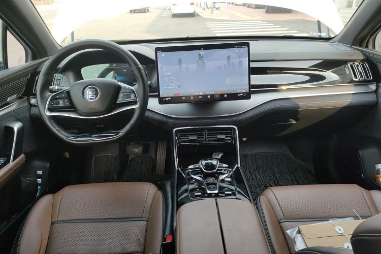 Used BYD Tang New Energy 2021 DM 2.0T Four-Wheel Drive Performance Edition Prestige Model Center Console