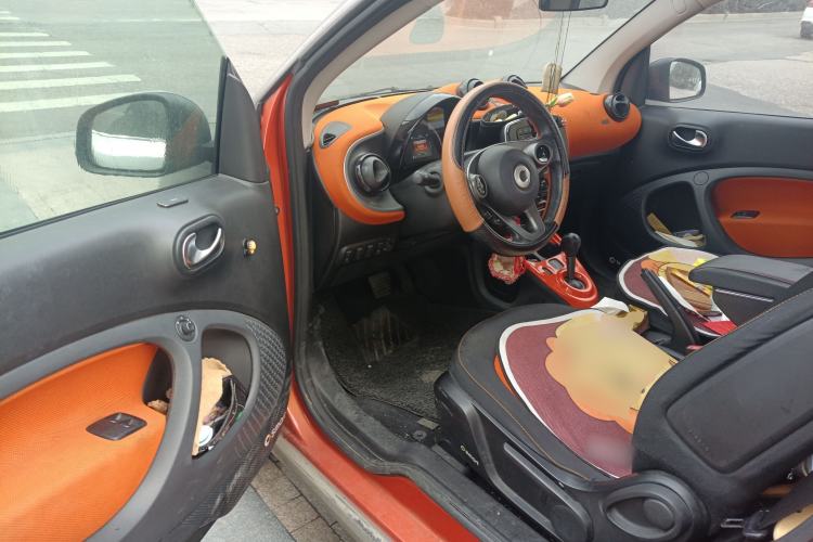 Used smart fortwo 2015 1.0L 52 kW hardtop Dynamic version