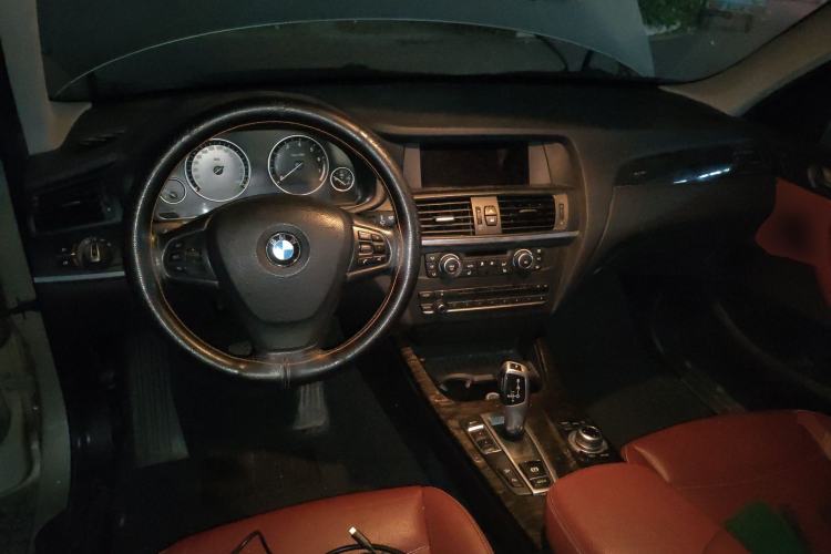 Used BMW X3 2013 xDrive20i Luxury Edition Center Console