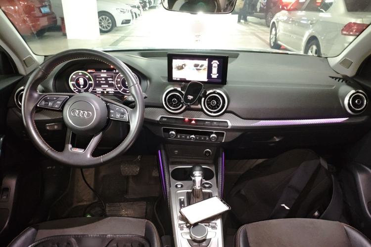 Used Audi Q2L e-tron 2022 Q2L e-tron Pure Electric Smart Enjoyment Model Center Console