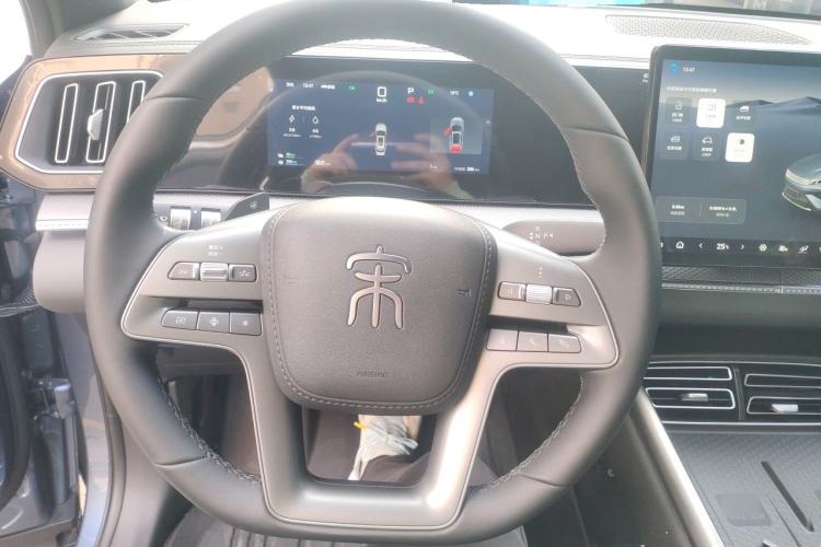 Used BYD Song Pro New Energy 2026 Model DM-i 133KM Superior Version Steering Wheel