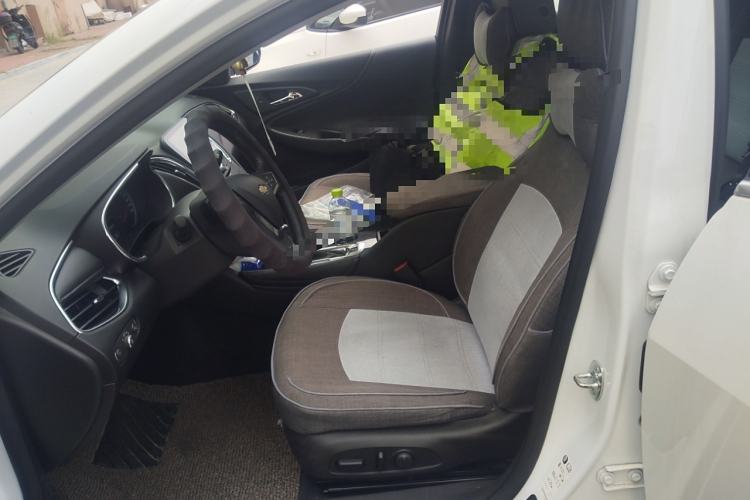 Used Chevrolet Malibu XL 2022 535T Automatic Sport Edition Left Front Seat