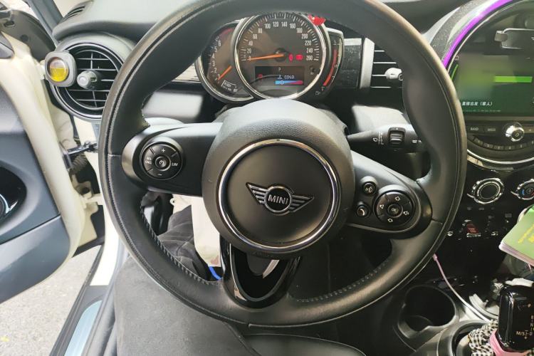 Used MINI 2019 1.5T COOPER Classic Edition
