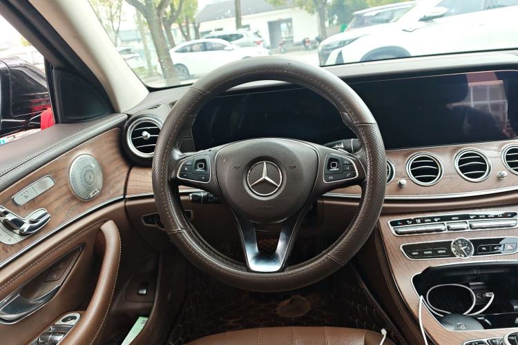 Used Mercedes-Benz E-Class 2018 Facelift E 300 L Luxury Edition