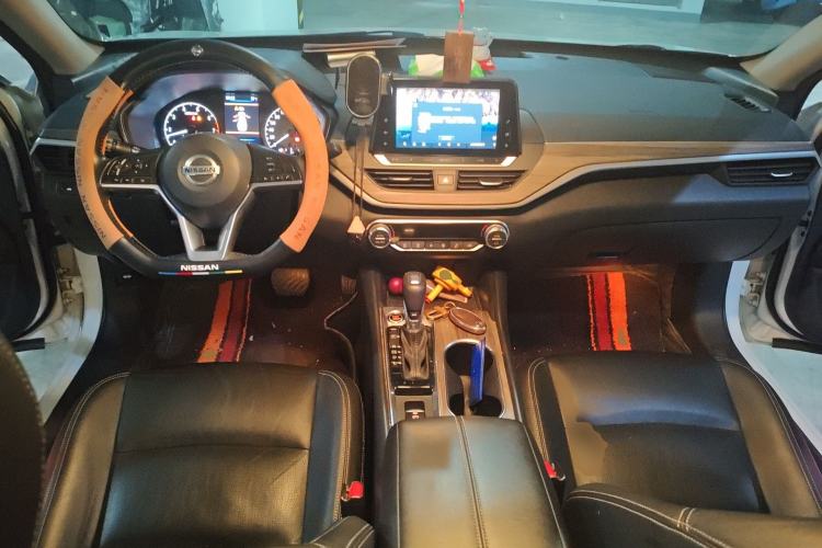 Used Nissan Teana 2021 2.0L XL Comfort Edition Center Console