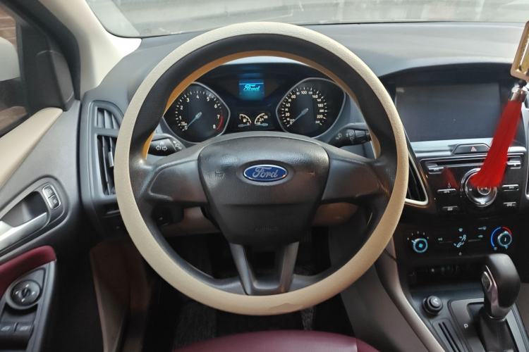 Used Ford Focus 2015 Sedan 1.6L Automatic Comfort Model
