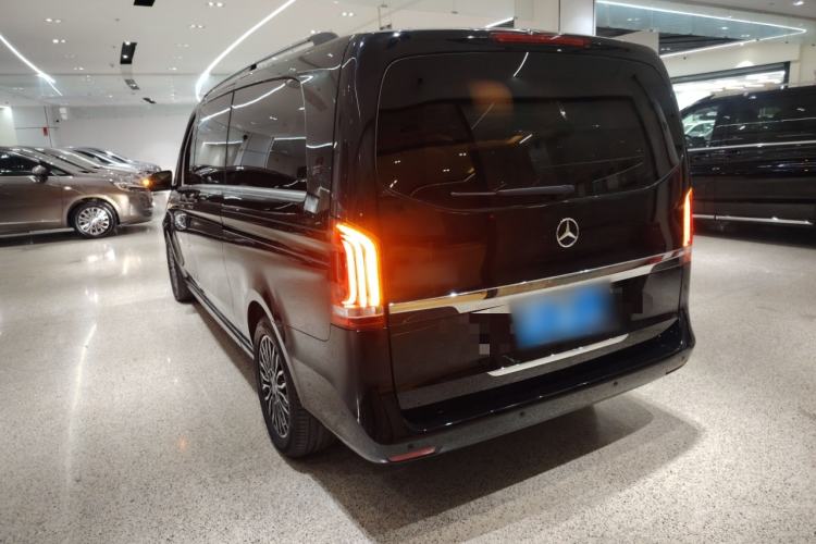 Used Mercedes-Benz V-Class 2017 V 260 L Prestige Extended Edition
