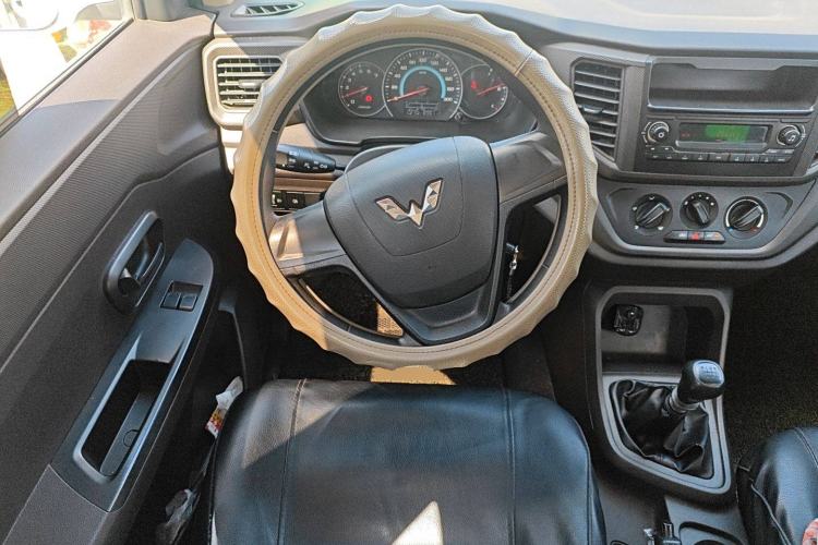 Used Wuling Hongguang V 2019 1.5L Enjoyment Version China VI LAR Steering Wheel