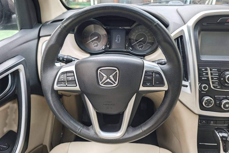 Used JMC Yusheng S350 2013 2.4T Automatic 2WD Diesel Ultra-Luxury 7-Seater