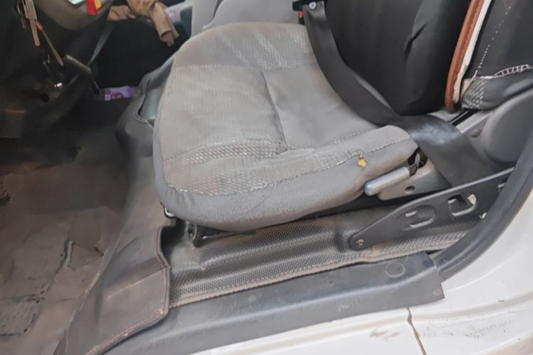 Used Foton Scenic G7 2017 2.0L Long-Wheelbase Commercial Van High Roof 2 Seats 4Q20M
