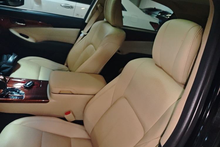 Used Toyota Crown 2015 2.0T Fashion Edition Left Front Seat