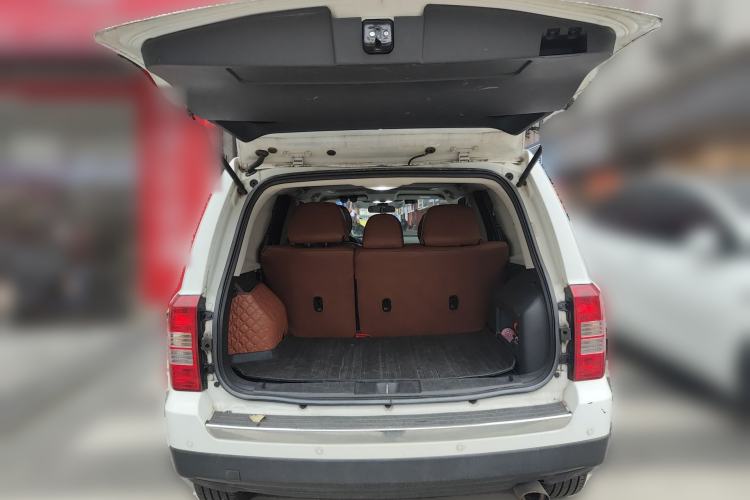 Used Jeep Patriot 2015 2.0L Sport Edition Trunk