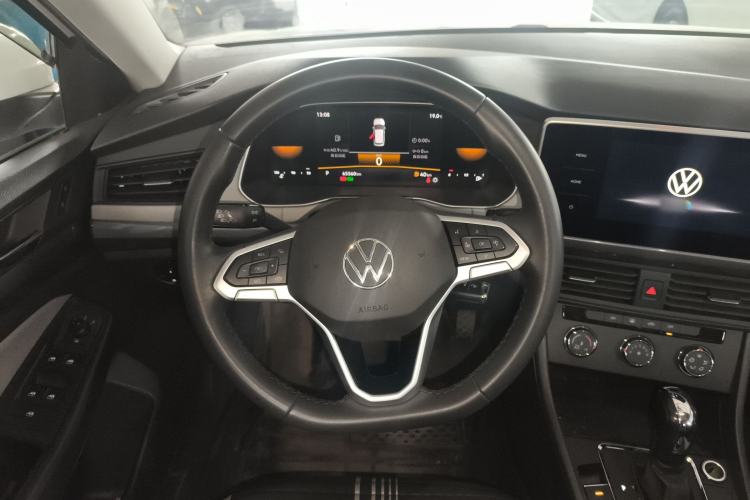 Used Volkswagen Bora 2023 1.5L Automatic Changer Limited Edition Steering Wheel
