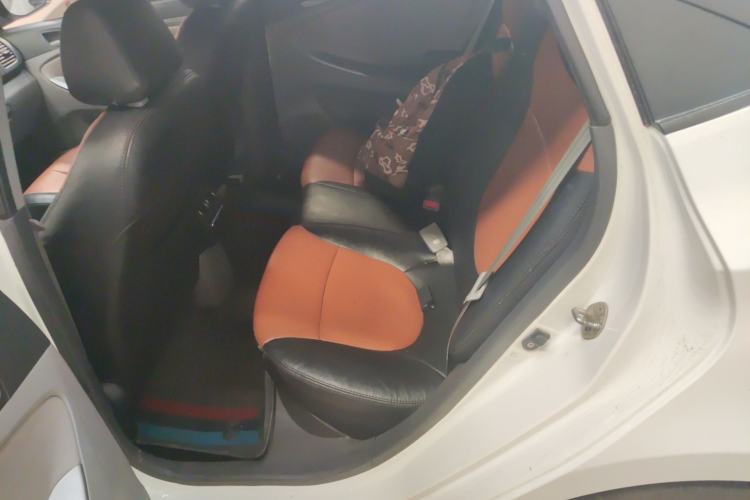 Used Hyundai Verna (older generation) 2014 1.4L Manual Smart GLS Trim
