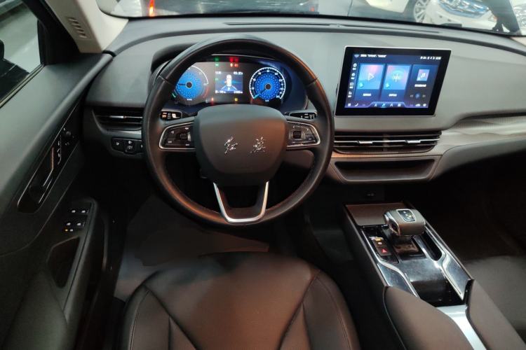 Used Hongqi E-QM5 2022 431 km Charge & Enjoy Edition