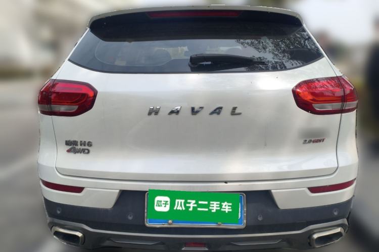Used Haval H6 2017 Red Label 2.0T Automatic Two-Wheel Drive ZhiShang Model
