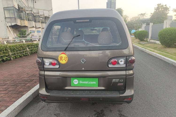 Used FORTHING Lingzhi 2017 V3 1.5L 7-seater Standard Model
