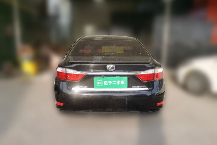 Used Lexus ES 2013 300h Elite Edition