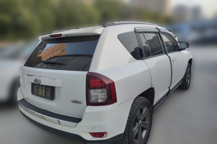 Used Jeep Compass 2014 Revised Version 2.4L Four-Wheel Drive Comfort Edition Rear Right 45 Deg