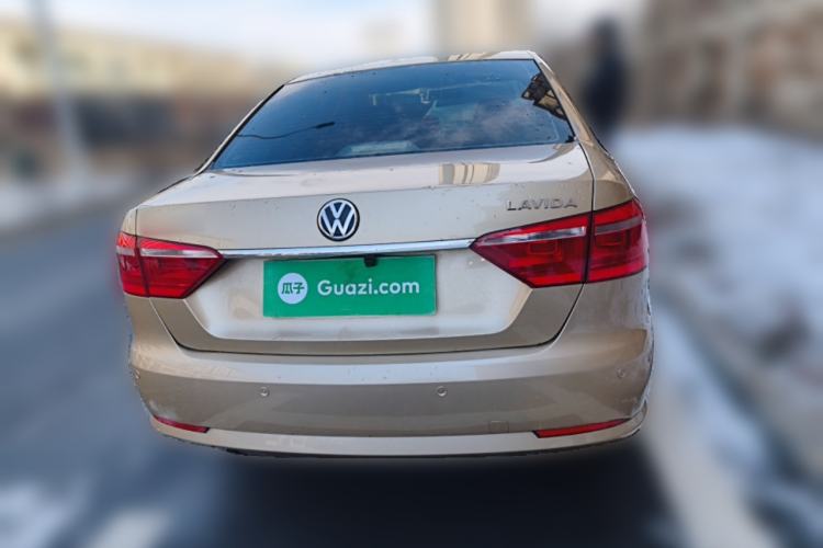 Used Volkswagen Lavida 2013 Revised Classic 1.6L Automatic Fashion Edition
