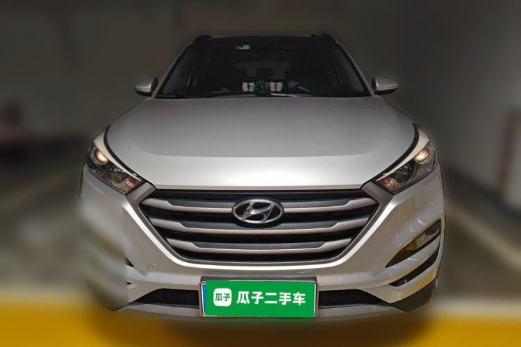 Used Hyundai Tucson 2018 1.6T Dual-Clutch Two-Wheel Drive 15th Anniversary Special Edition
