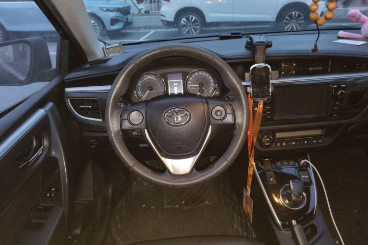 Used Toyota Levin 2016 Dual-Engine 1.8H GS-L E-CVT Leading Edition Steering Wheel