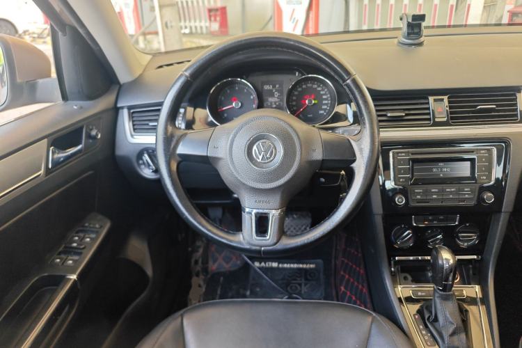 Used Volkswagen Bora 2014 1.6L Automatic Comfort Model Steering Wheel