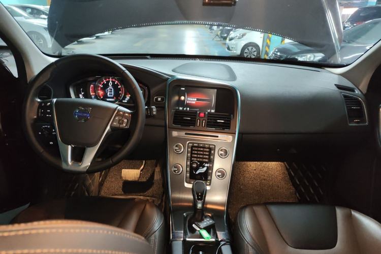 Used Volvo XC60 2016 T5 AWD Zhiyuan Edition
