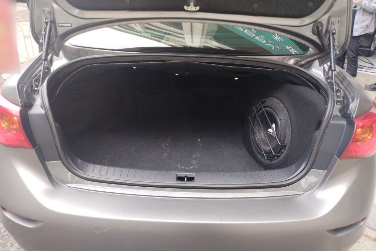 Used Infiniti Q50L 2016 2.0T Enjoyment Edition Trunk