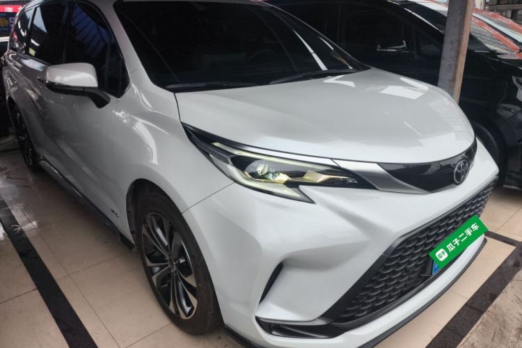 Used Toyota Granvia 2024 2.5L Hybrid Prestige PLUS Edition Front Right 45 Deg