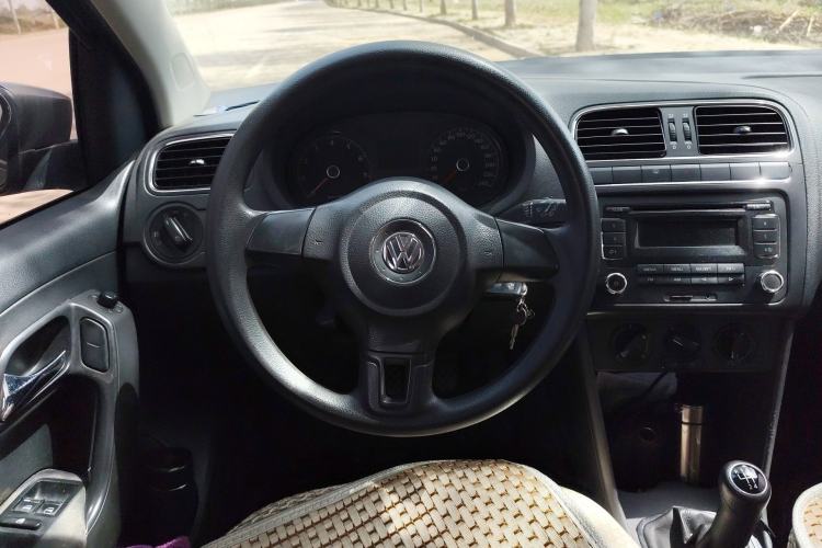 Used Volkswagen Polo 2011 1.6L Manual ZhiShang Edition
