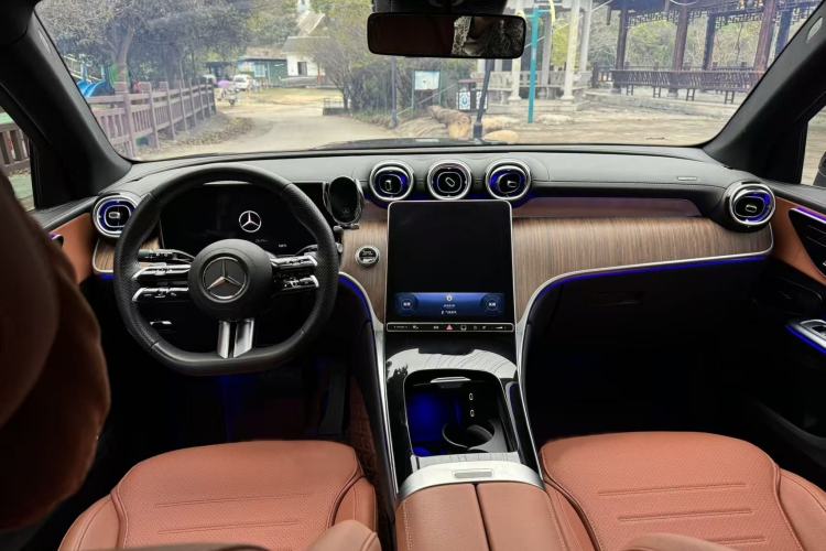 Used Mercedes-Benz GLC 2024 Refreshed GLC 300 L 4MATIC Dynamic Version 5 Seats