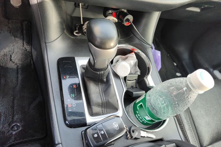 Used Toyota Highlander 2015 2.0T Two-Wheel Drive Luxury Edition 7 Seats
