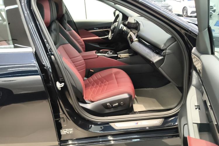 Used BMW 5 Series 2025 530Li Luxury Edition M Sport Package