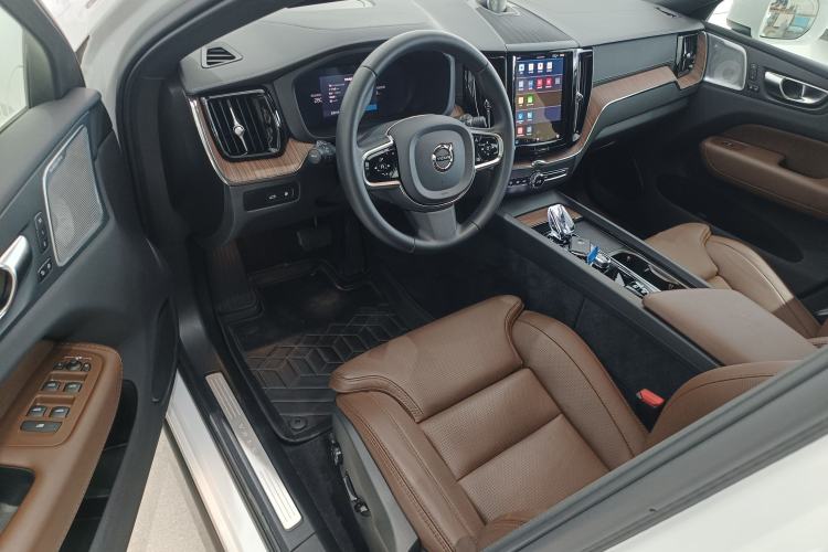 Used Volvo XC60 New Energy 2025 Plug-in Hybrid Long-Range All-Wheel Drive Smart Luxury Edition Driver Seat