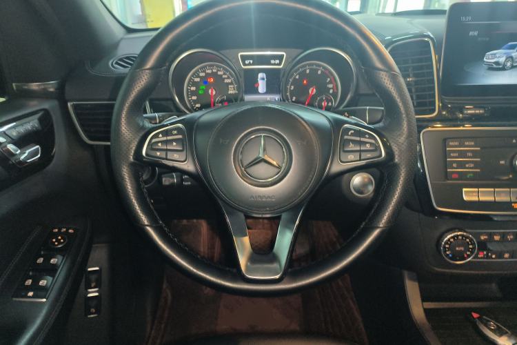 Used Mercedes-Benz GLS-Class 2018 GLS 450 U.S. specification Steering Wheel