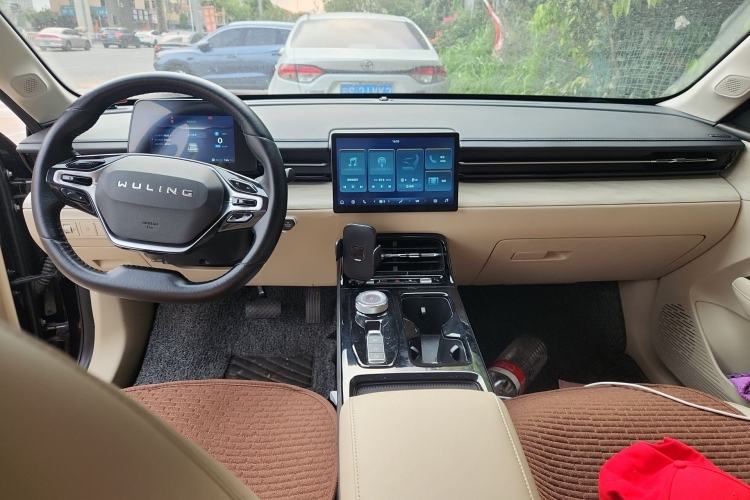 Used Wuling Xingguang 2023 70 Standard Edition Center Console