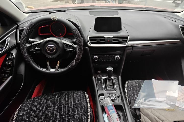 Used Mazda 3 Axela 2017 Sedan 1.5L Automatic Luxury Model Emission Standard China V Center Console