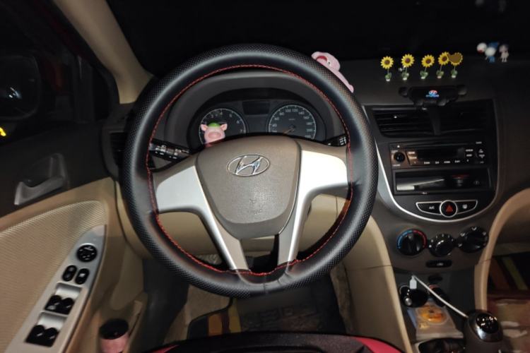 Used Hyundai Verna (older generation) 2010 Sedan 1.4L Manual Comfort GS Steering Wheel