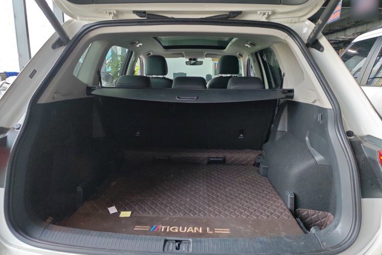 Used Volkswagen Tiguan L 2022 330TSI Automatic Two-Wheel Drive R-Line Enhanced Edition Trunk