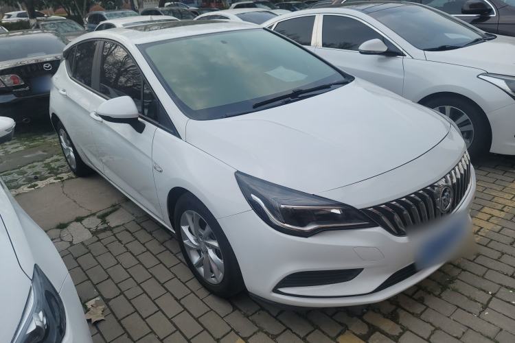 Used Buick Verano 2018 Hatchback 15S Automatic Ambition Model Front Right 45 Deg