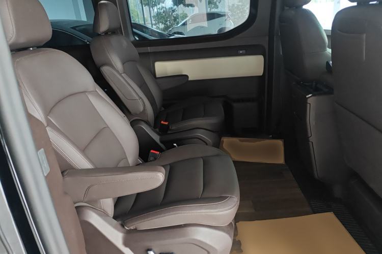 Used Farizon Geely Xingfu Hao 2024 Hovey Edition 66.57 kWh (Full Vehicle Version) 7 Seats Left Rear Seat