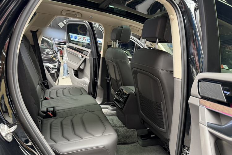 Used Volkswagen Touareg 2023 2.0 TSI RuiShang Edition
